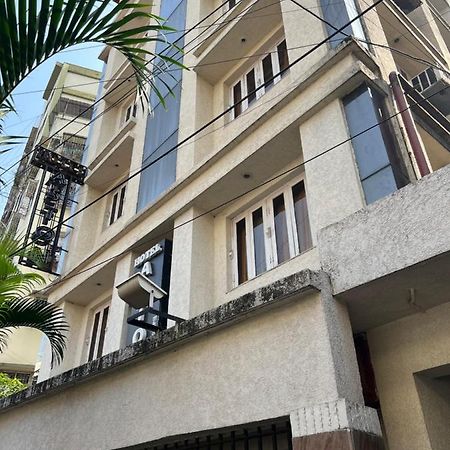 Hotel Aston Kolkata Exterior photo