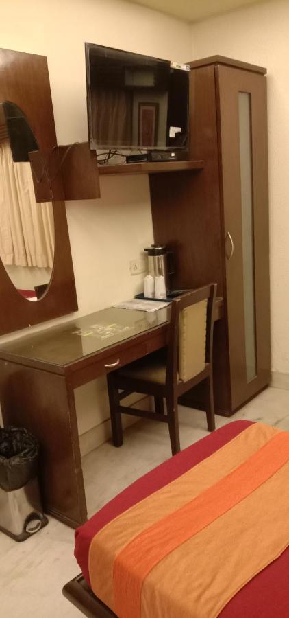 Hotel Aston Kolkata Exterior photo