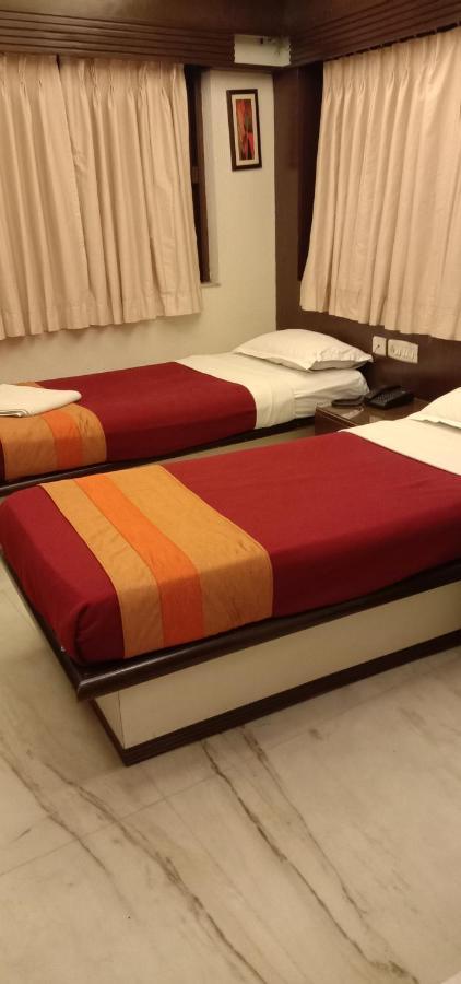 Hotel Aston Kolkata Exterior photo