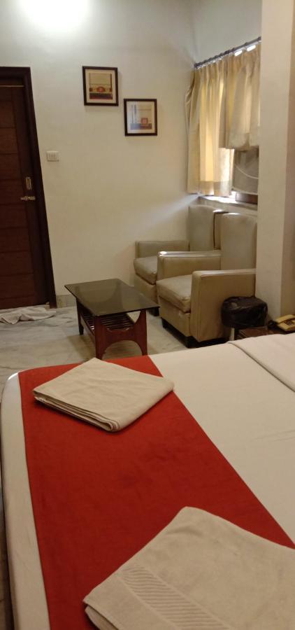 Hotel Aston Kolkata Exterior photo
